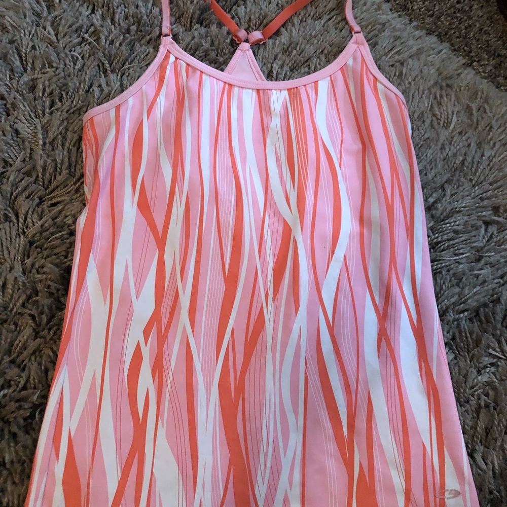 Women’s training top with inner bra